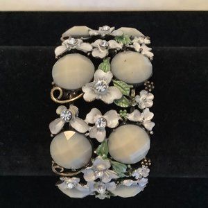 Vintage White Flower Rhinestone Bracelet